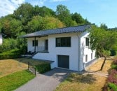 Wundersch�n gelegenes, freistehendes Einfamilienhaus mit Garage, Terrasse, Garten und Aussicht