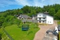 Wunderschn gelegenes, gerumiges Landhaus mit Terrasse, Balkon, Einliegerwohnung, Garage und einmaligem Ausblick