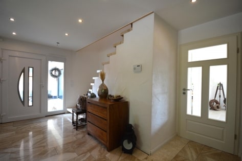 Wunderschn gelegenes, gerumiges Landhaus mit Terrasse, Balkon, Einliegerwohnung, Garage und einmaligem Ausblick