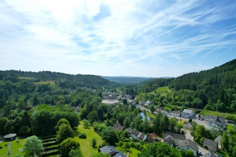 Wunderschn gelegenes, gerumiges Landhaus mit Terrasse, Balkon, Einliegerwohnung, Garage und einmaligem Ausblick