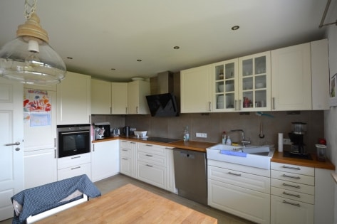Wunderschn gelegenes, gerumiges Landhaus mit Terrasse, Balkon, Einliegerwohnung, Garage und einmaligem Ausblick