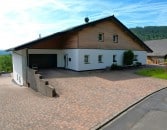 Wunderschn gelegenes, gerumiges Landhaus mit Terrasse, Balkon, Einliegerwohnung, Garage und einmaligem Ausblick