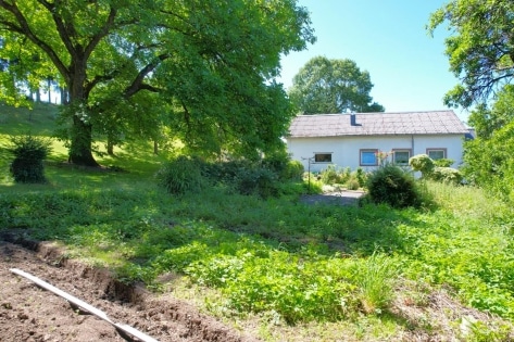 Wunderschn gelegenes, gerumiges Wohnhaus mit Terrasse und Garage auf groem Grundstck