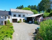 Wunderschn gelegenes, gerumiges Wohnhaus mit Terrasse und Garage auf groem Grundstck
