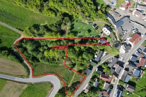 Wundersch�nes, ruhig gelegenes Einfamilienhaus mit Dachterrasse auf einem 7.399 m� gro�en Grundst�ck