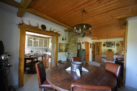 Wundersch�nes, ruhig gelegenes Einfamilienhaus mit Dachterrasse auf einem 7.399 m� gro�en Grundst�ck