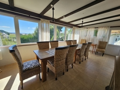 Zu verkaufen 2 Huser, die derzeit als Ferienhuser vermietet werden, zwischen Eifel und Mosel