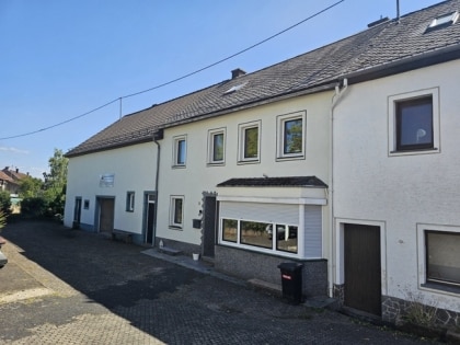 Zu verkaufen 2 Huser, die derzeit als Ferienhuser vermietet werden, zwischen Eifel und Mosel