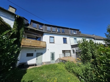 Zu verkaufen 2 Huser, die derzeit als Ferienhuser vermietet werden, zwischen Eifel und Mosel