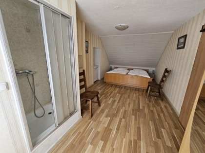 Zu verkaufen 2 Huser, die derzeit als Ferienhuser vermietet werden, zwischen Eifel und Mosel