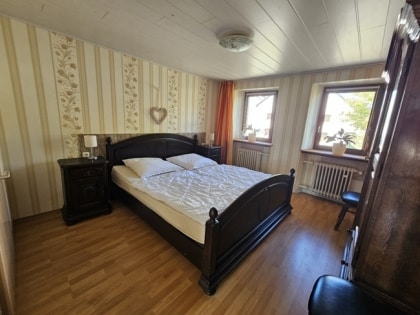 Zu verkaufen 2 Huser, die derzeit als Ferienhuser vermietet werden, zwischen Eifel und Mosel