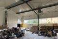 Zum Verkauf angeboten wird diese Gewerbehalle mit B�rogeb�ude und gro�z�giger Freifl�che