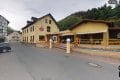 Zwangsversteigerung: Hotelgeb�ude mit Restaurant, Betriebswohnhaus und Nebengeb�ude in Waldbreitbach
