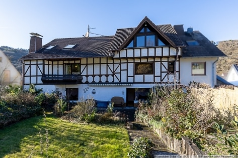 Zwei Einfamilienh�user im Ortskern von H�nningen: Eigenheim und Anlageobjekt ideal kombinierbar