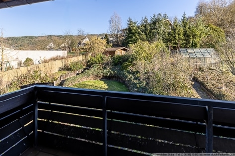 Zwei Einfamilienh�user im Ortskern von H�nningen: Eigenheim und Anlageobjekt ideal kombinierbar