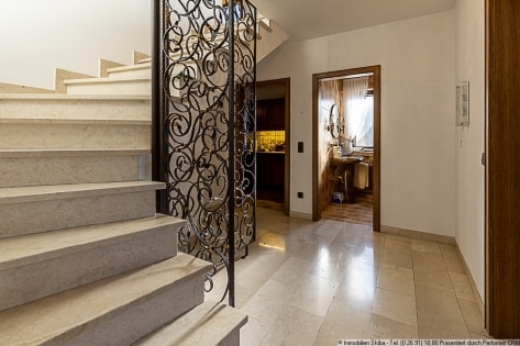 Zwei Einfamilienh�user im Ortskern von H�nningen: Eigenheim und Anlageobjekt ideal kombinierbar