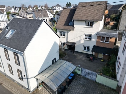 Zwei H�user - viele M�glichkeiten: Attraktives Immobilienpaket in Ochtendung