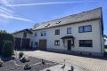Zweifamilienhaus mit herrlichem Garten, gro�er Garage und viel Platz in Dommershausen-Dorweiler!