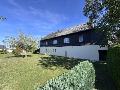 Zweifamilienhaus mit herrlichem Garten, gro�er Garage und viel Platz in Dommershausen-Dorweiler!