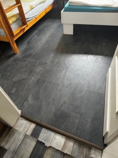 charmantes, vollst�ndig renoviertes Bauernhaus mit Werkstatt und sehr gro�er Scheune