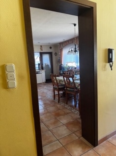 gepflegtes Einfamilienhaus f�r die junge Familie in Wolken - mit 2 Garagen, Stellplatz und Terrasse