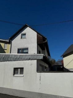 gepflegtes Einfamilienhaus f�r die junge Familie in Wolken - mit 2 Garagen, Stellplatz und Terrasse