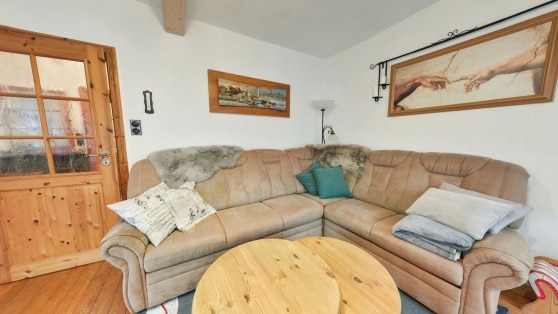 renoviertes, ehem. Bauernhaus in ruhiger Randlage mit einem gro�z�gigen, eingefriedeten Grundst�ck