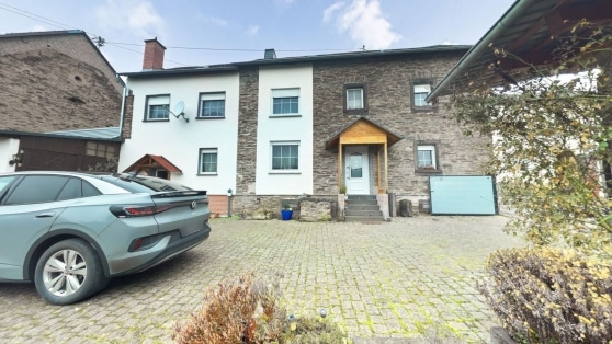 renoviertes, ehem. Bauernhaus in ruhiger Randlage mit einem gro�z�gigen, eingefriedeten Grundst�ck