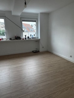 renovierungsbed�rftiges Einfamilienhaus mit Hof und Nebengeb�ude in M�lheim-K�rlich