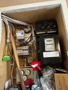 renovierungsbed�rftiges Einfamilienhaus mit Hof und Nebengeb�ude in M�lheim-K�rlich