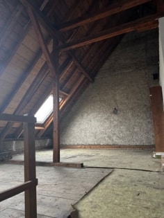 viel Platz in Sankt Sebastian. 2013 renoviertes Haus mit Scheune und Werkstatt
